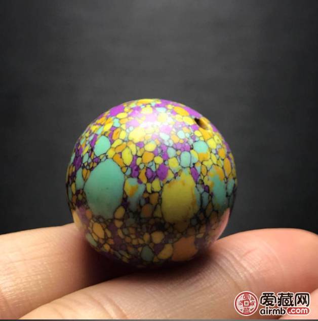 三彩绿松石大圆珠—~黄金尺寸~