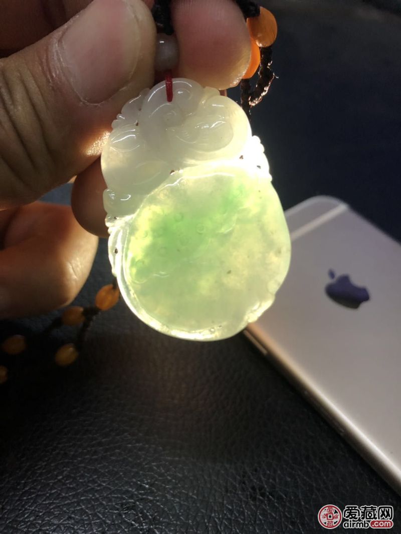 请帮忙看看，并估价，谢谢！拍照
