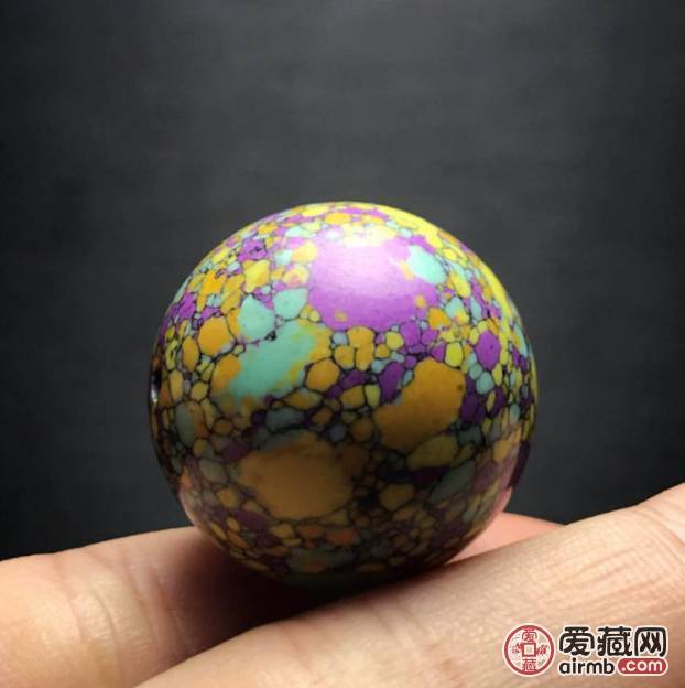 三彩绿松石大圆珠—~黄金尺寸~