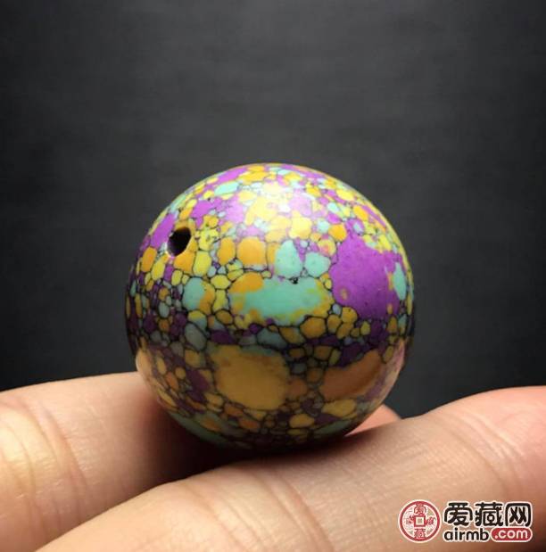 三彩绿松石大圆珠—~黄金尺寸~