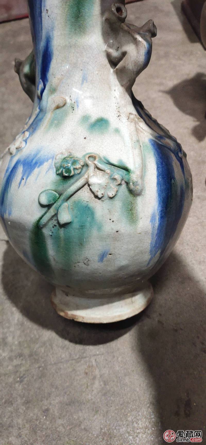 民国花瓶品如图