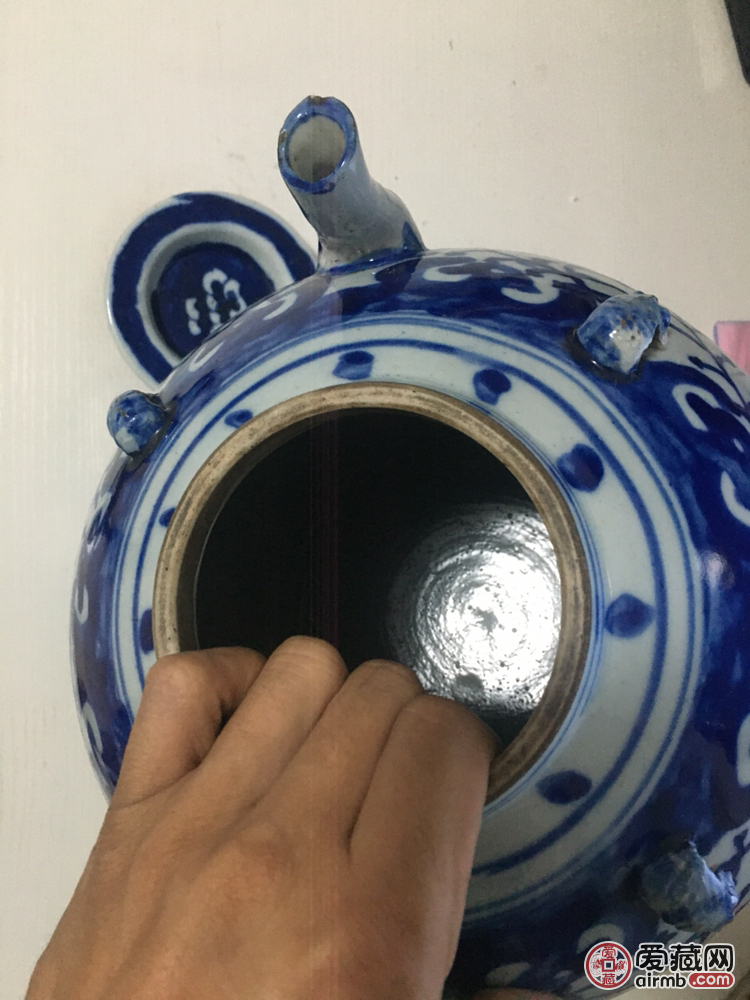 清代，缠枝莲寿字四系壶。包老包
