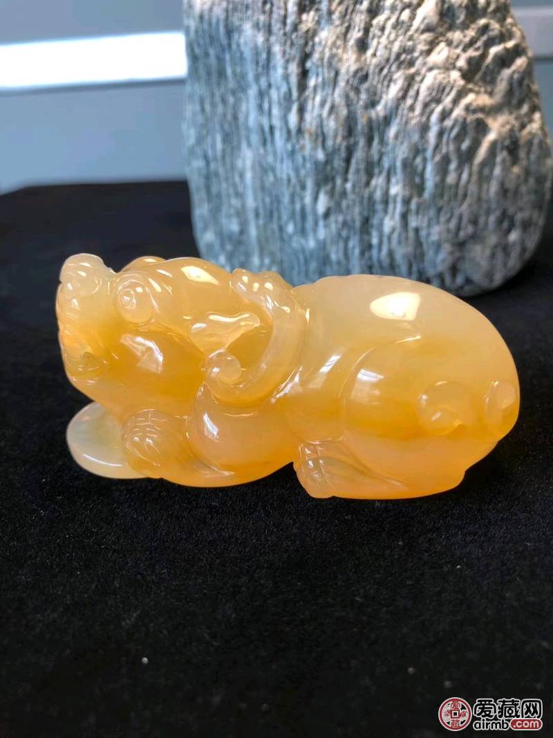 黄龙玉精品貔貅手把件小摆件，玉