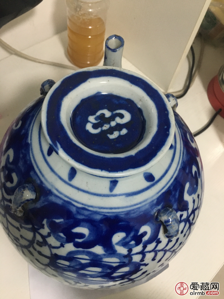 清代，缠枝莲寿字四系壶。包老包