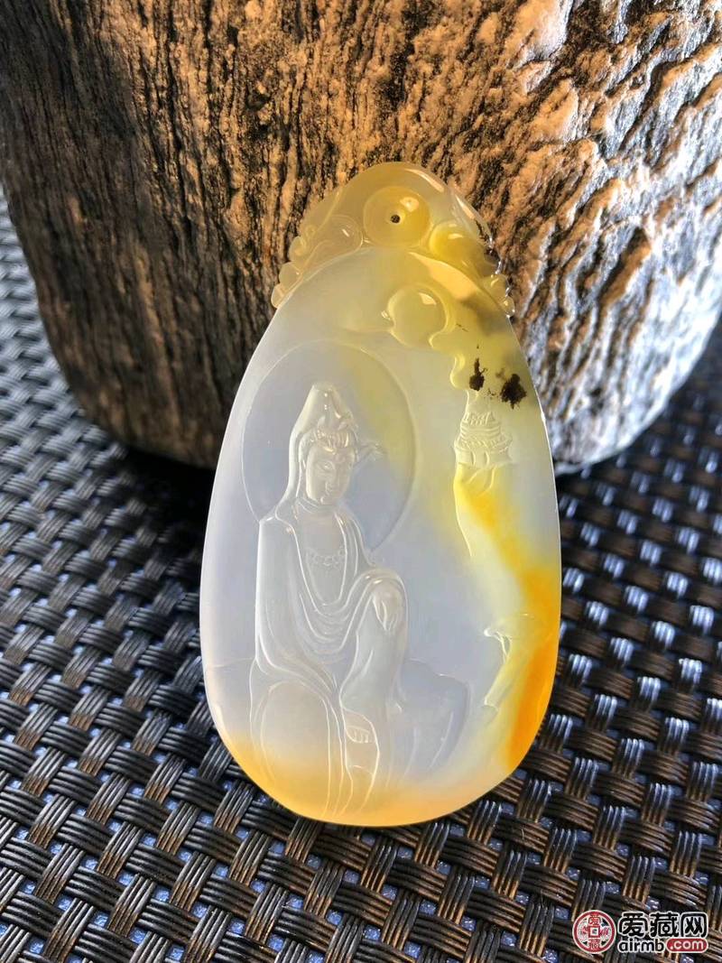 精品黄龙玉观音挂件，玉质细腻，