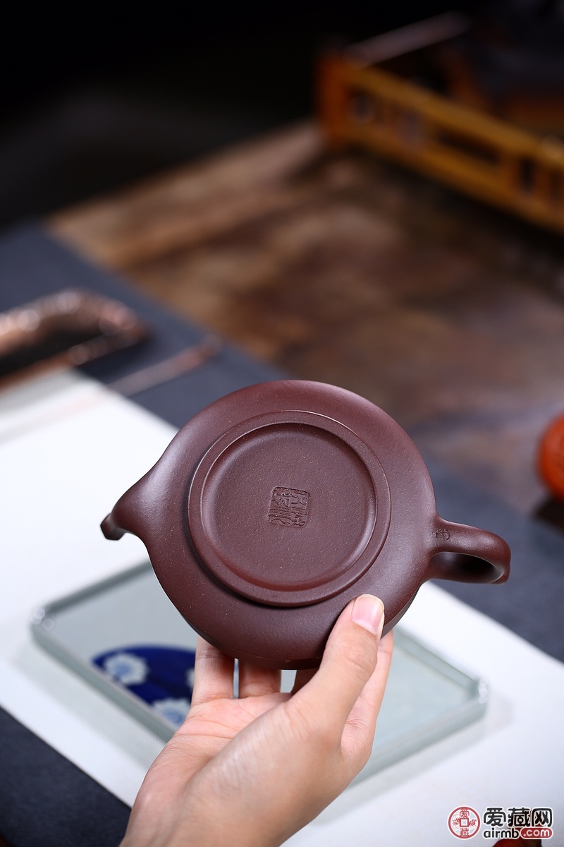 九江归路远，万里客船还。【精品