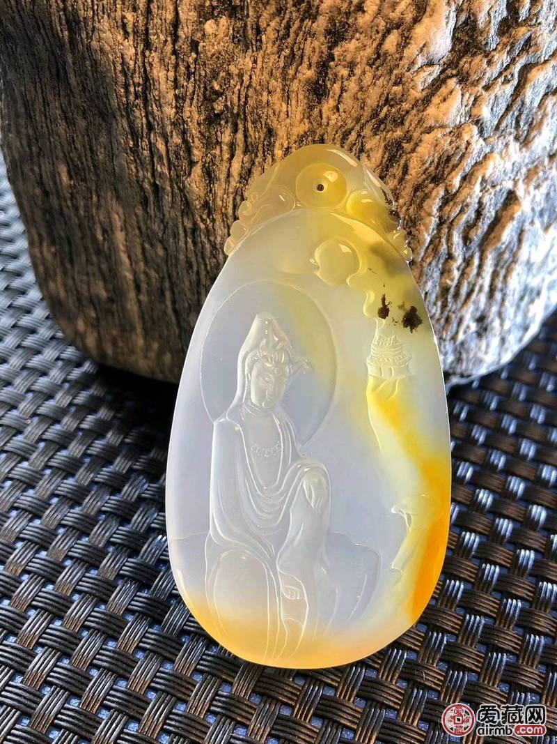 精品黄龙玉观音挂件，玉质细腻，