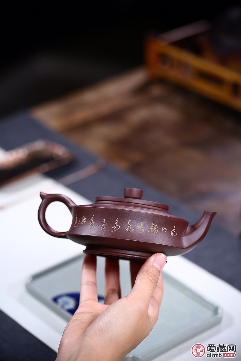 九江归路远，万里客船还。【精品