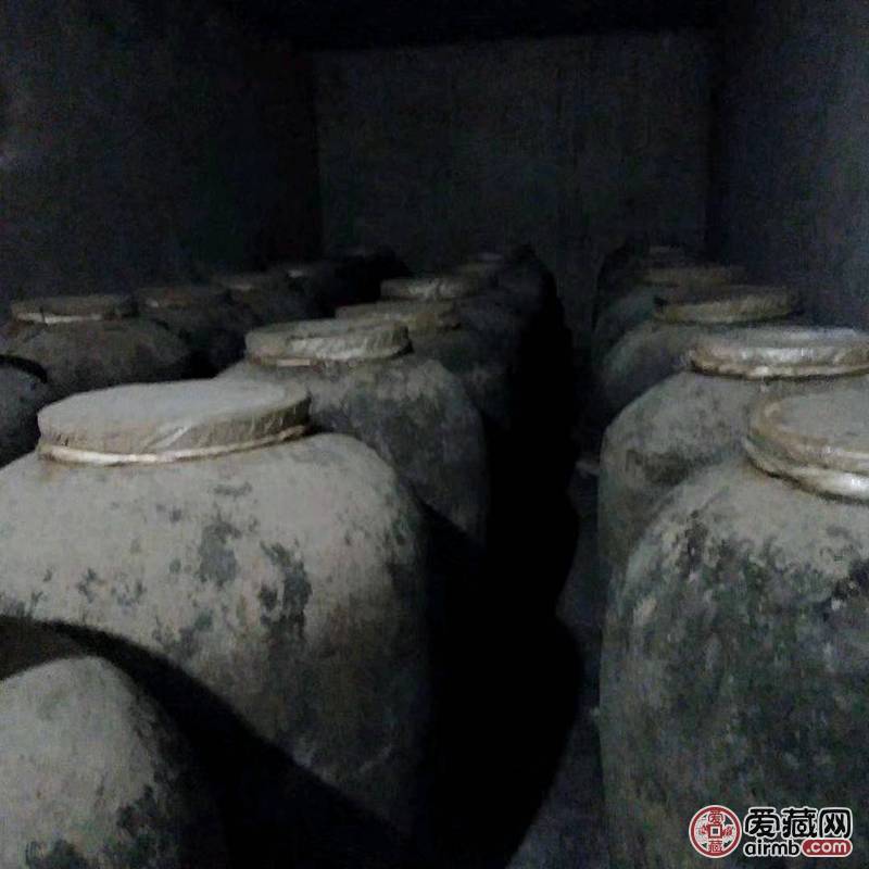 茅台镇53°酱香型白酒，纯粮酿