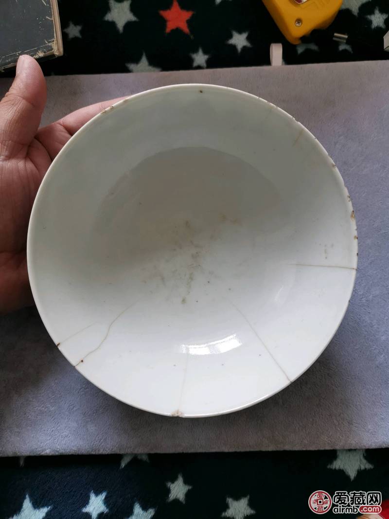 清代青花瓷碗瓷器品相如图，实物
