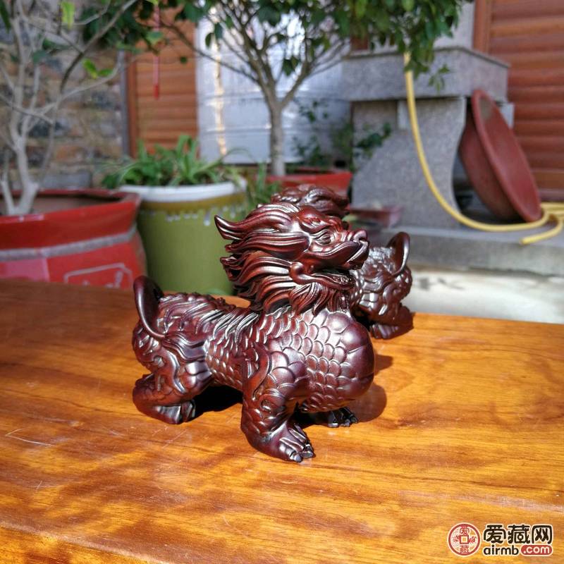 黑檀木麒麟狮一对\n\n名称：