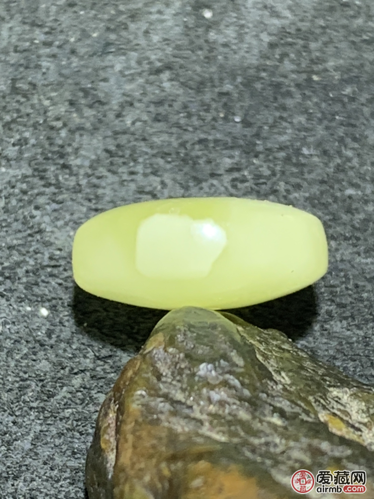 天然鸡油黄白花蜜平安扣一个！点