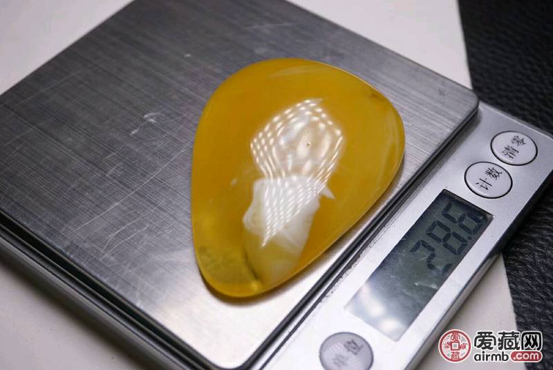 俄料鸡油黄飘瓷白花水滴，完美无