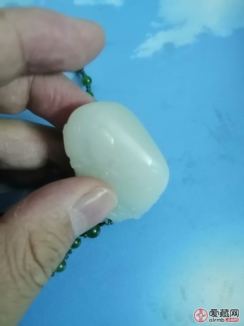 请老师帮我看看是什么料子的还有