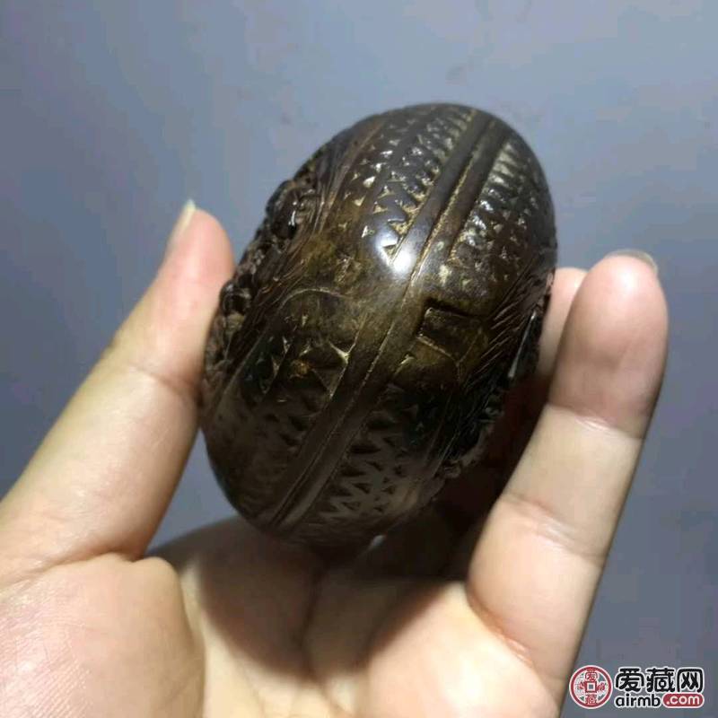 清代黄杨木精品香囊没有缺陷……