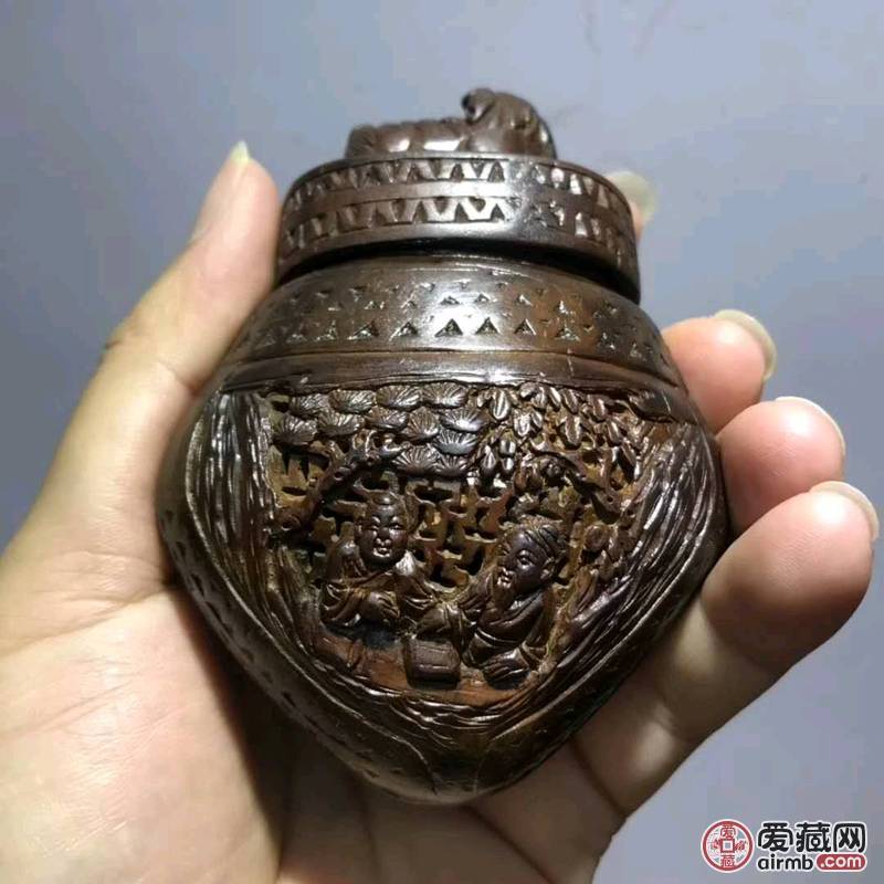 清代黄杨木精品香囊没有缺陷……