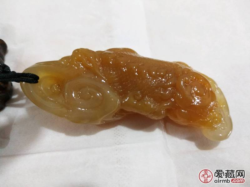 昌化石 《金玉冰貔恘》手把件