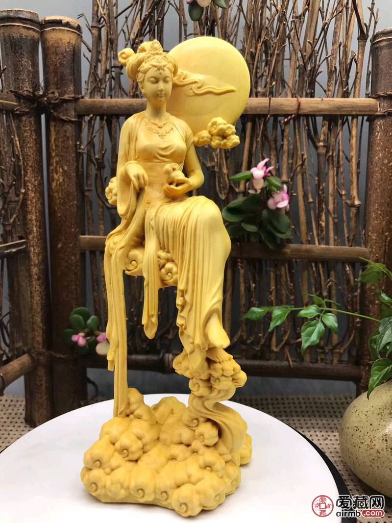 大叶黄杨木嫦娥奔月\n\n品名