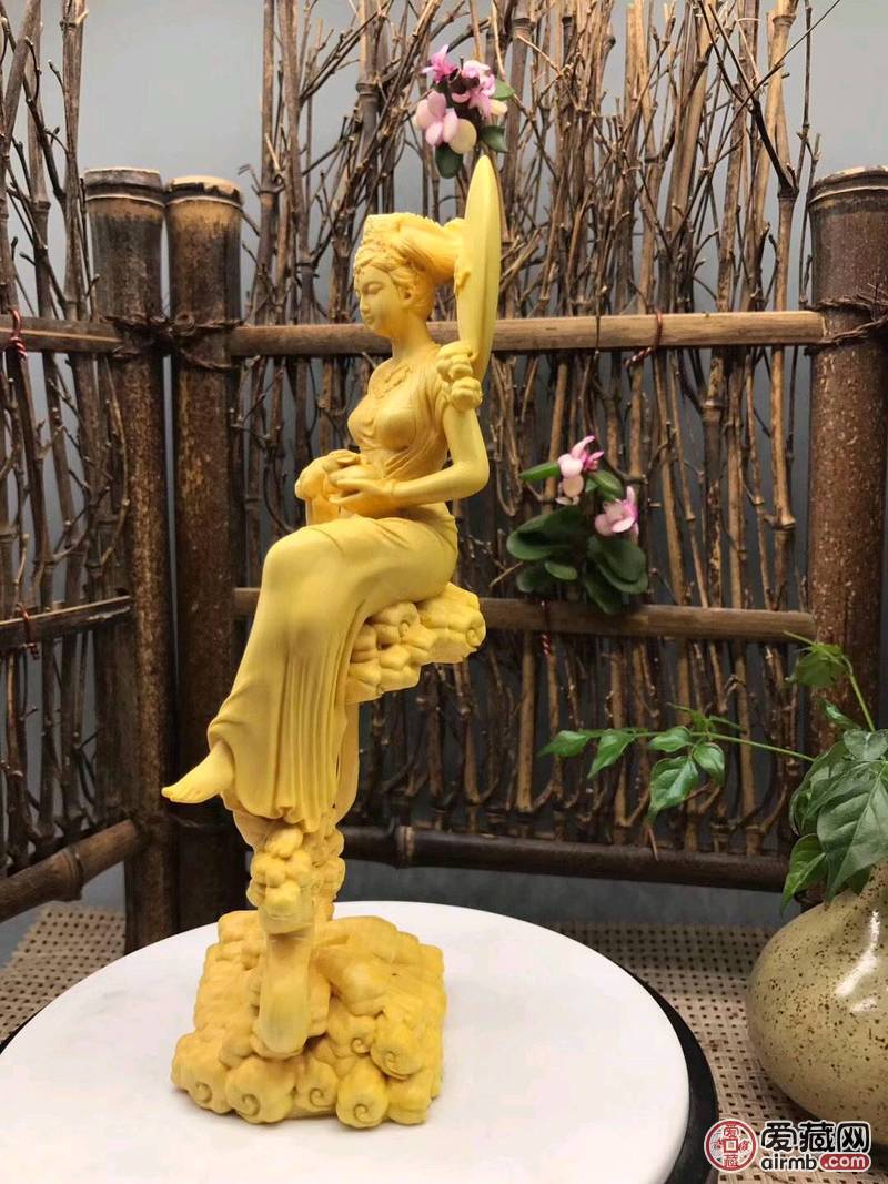 大叶黄杨木嫦娥奔月\n\n品名