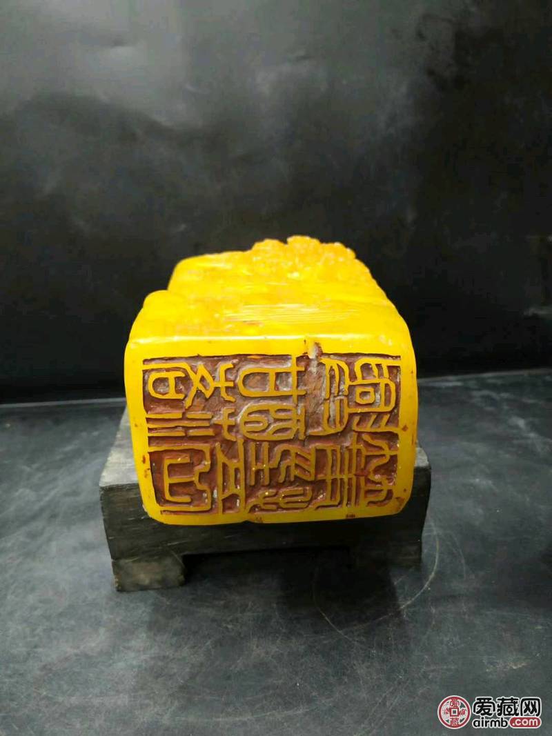 福建寿山金田黄摆件，雕工精细，