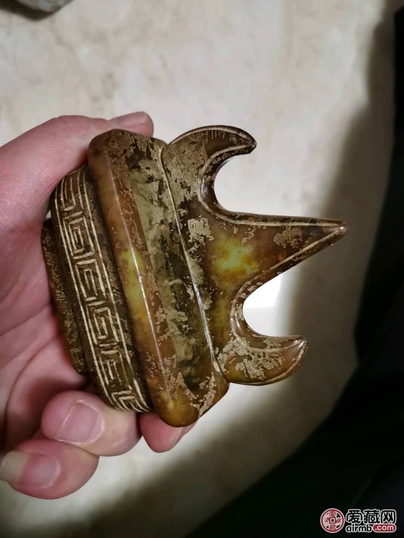玉质笔架