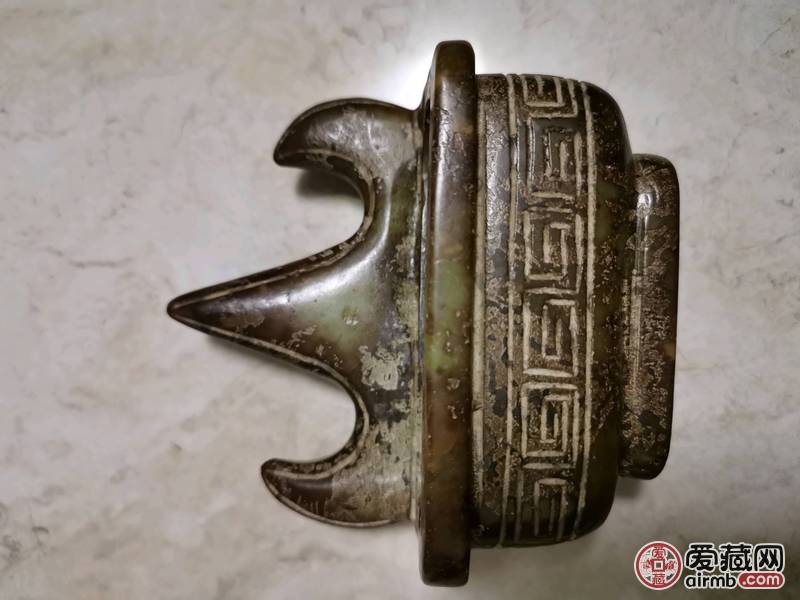 玉质笔架