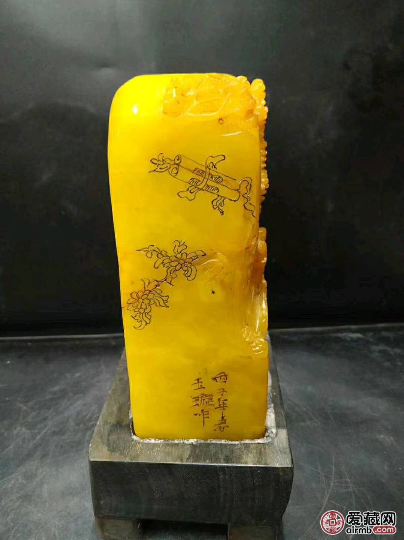 福建寿山金田黄摆件，雕工精细，