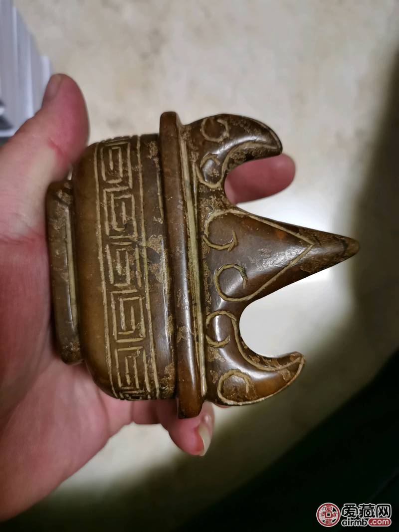 玉质笔架
