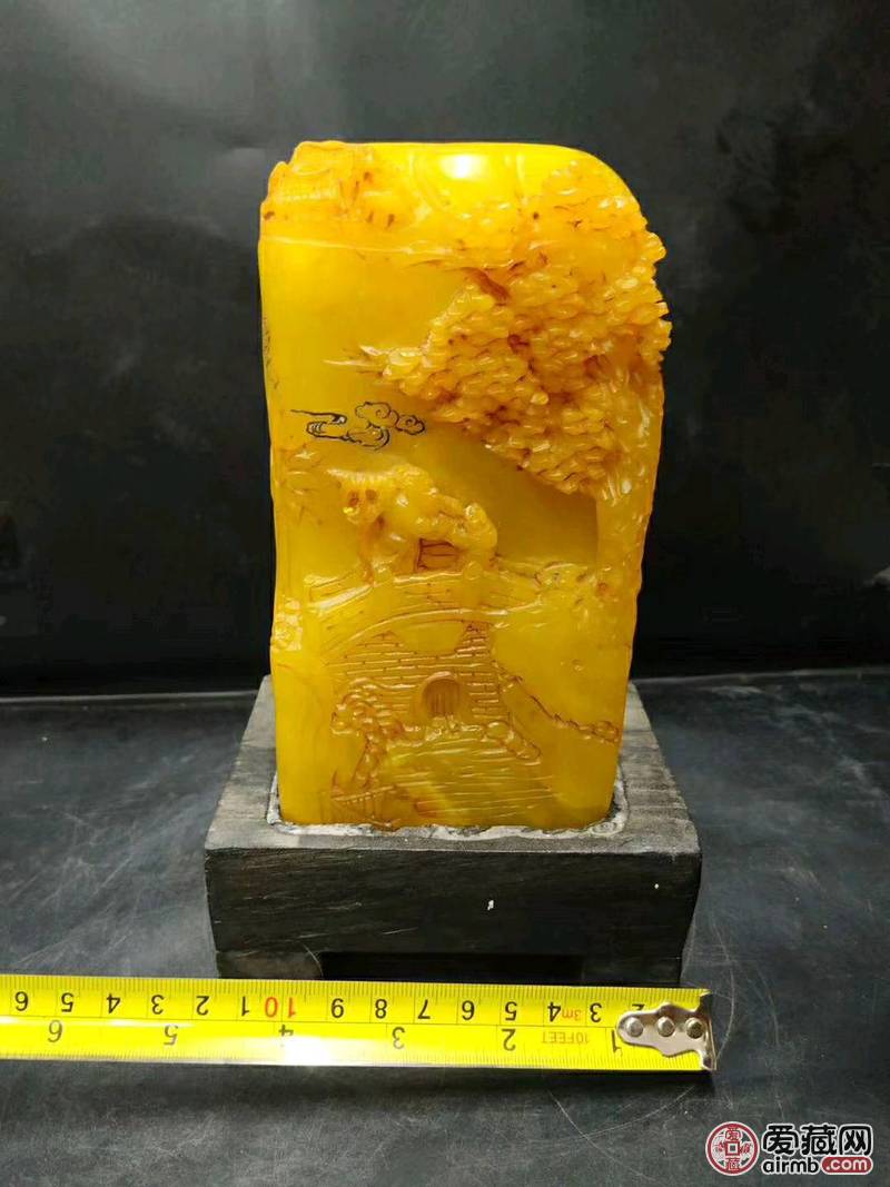 福建寿山金田黄摆件，雕工精细，