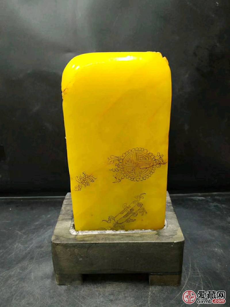 福建寿山金田黄摆件，雕工精细，