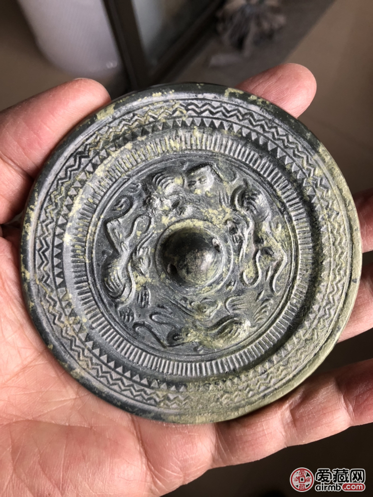 汉代铜镜，直径9．4厘米，喜欢