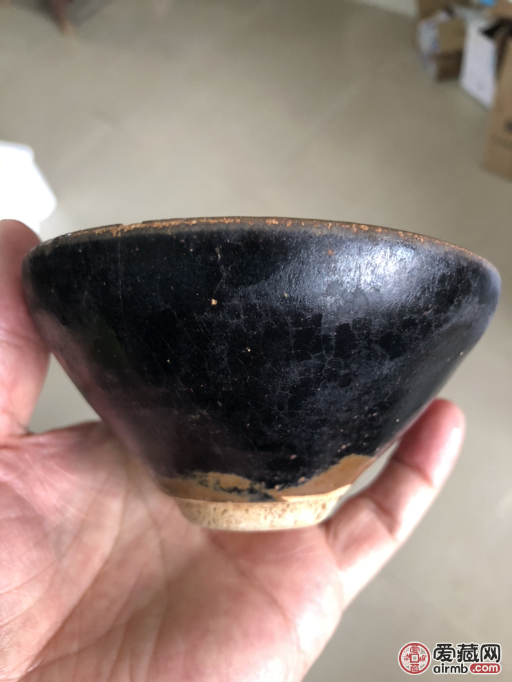 吉州盏 宋代吉州窑黑釉盏，如图