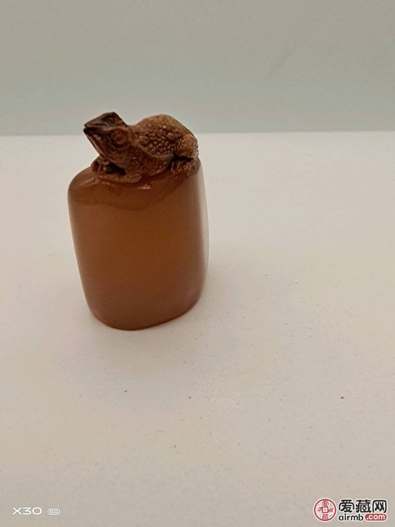 巴林冻石 俏色精雕  呱呱来财