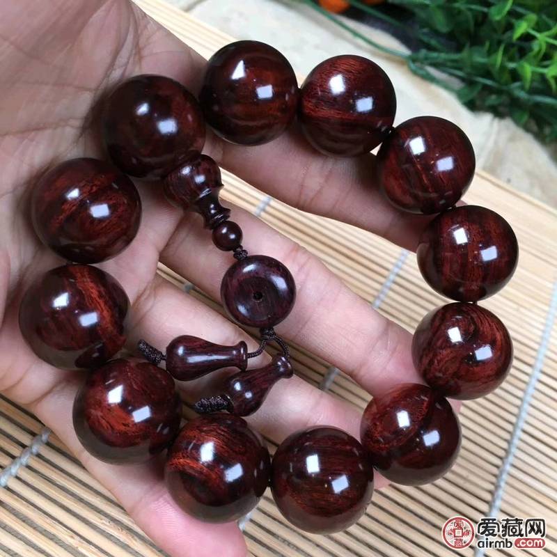 达到58克的*收藏版海南黄花梨