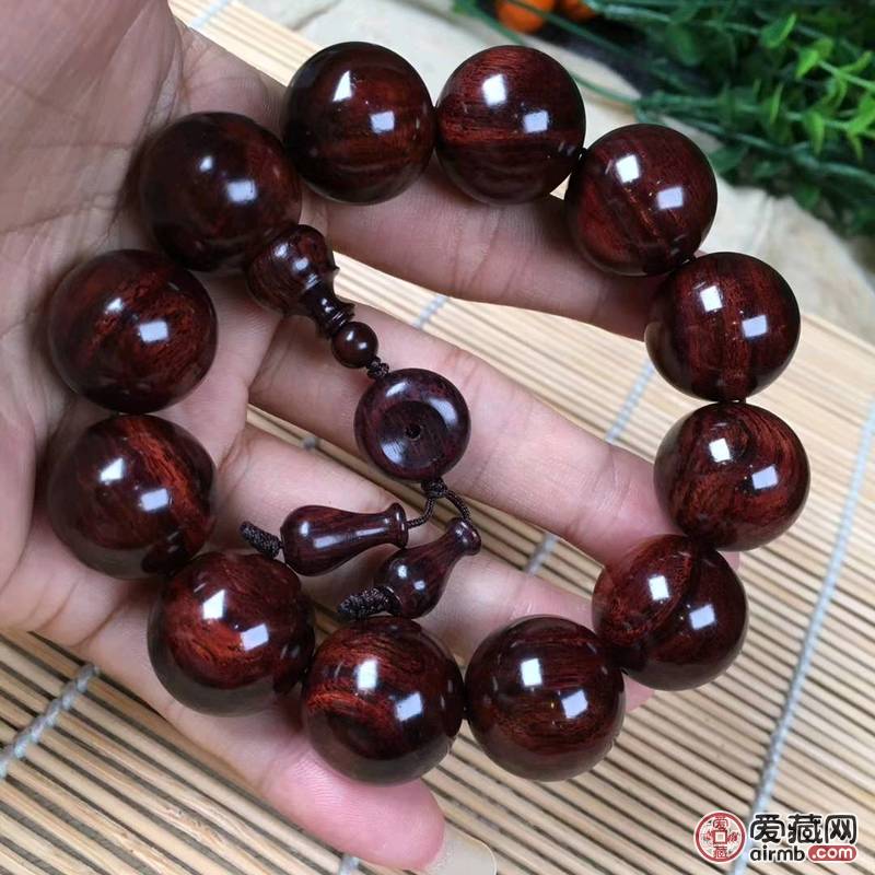 达到58克的*收藏版海南黄花梨