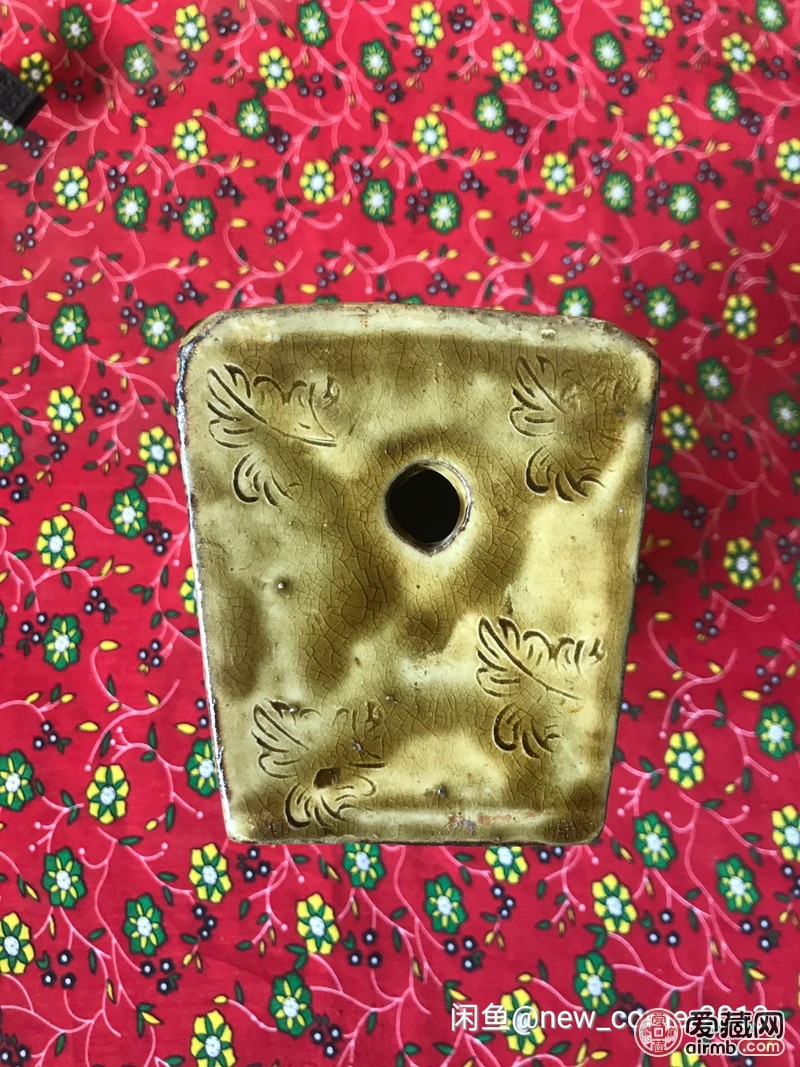 是否是唐代黄釉元宝枕