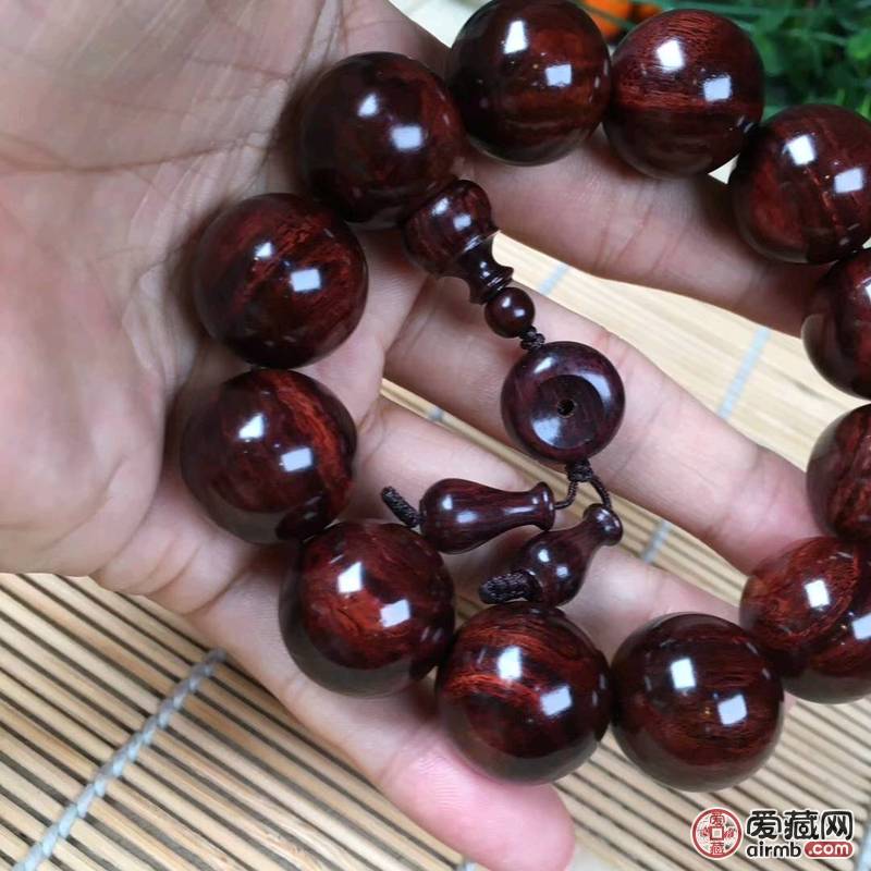 达到58克的*收藏版海南黄花梨