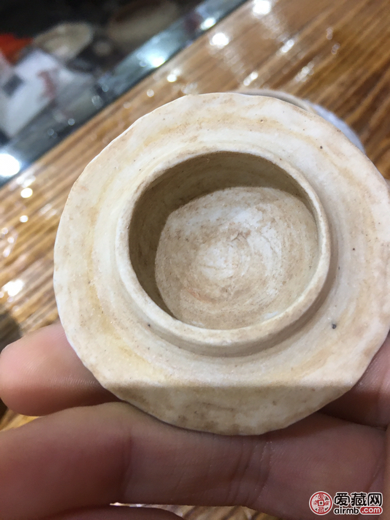 元代枢府窑印花小罐，大开门，品