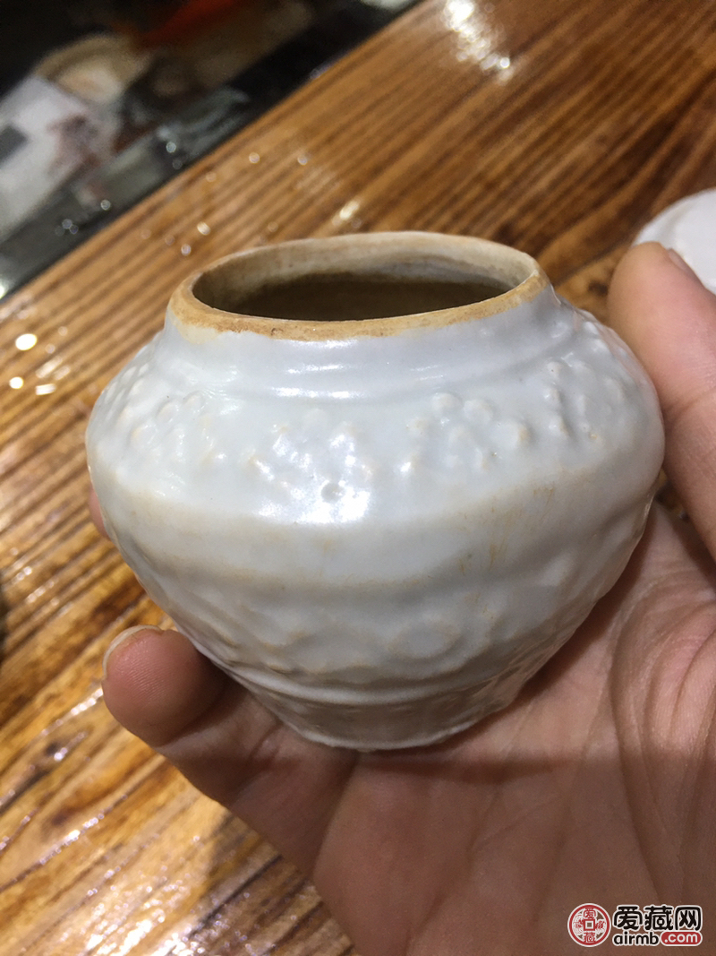 元代枢府窑印花小罐，大开门，品