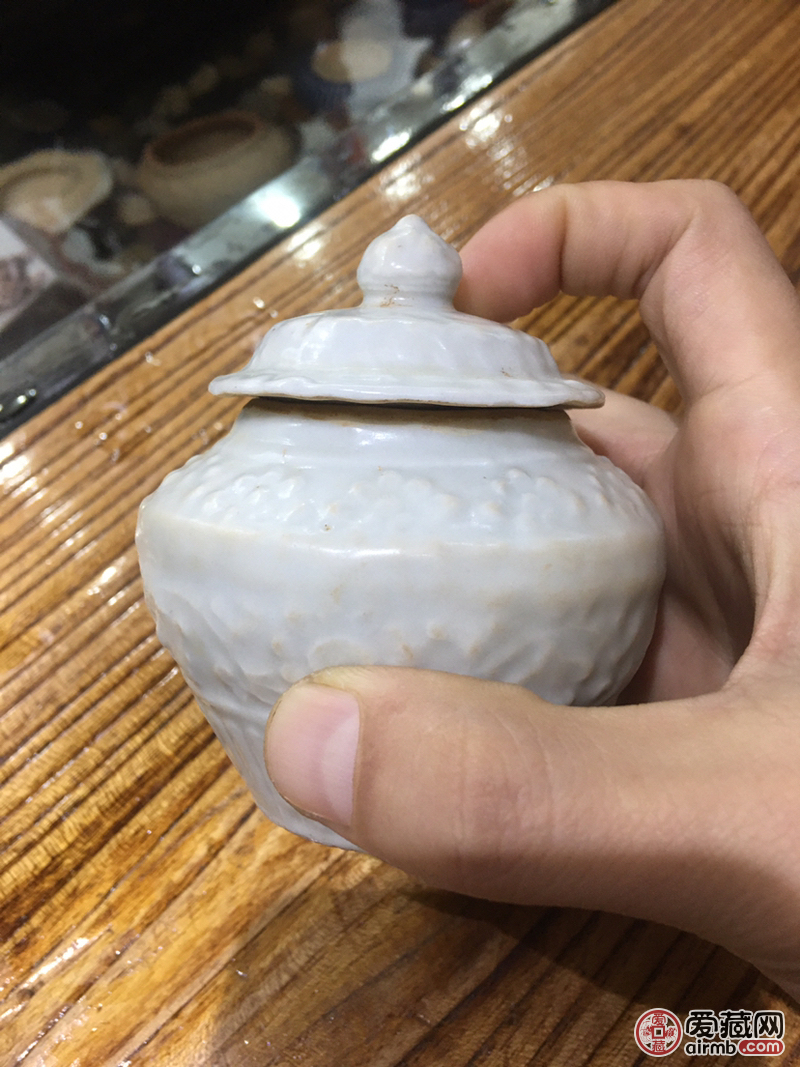 元代枢府窑印花小罐，大开门，品