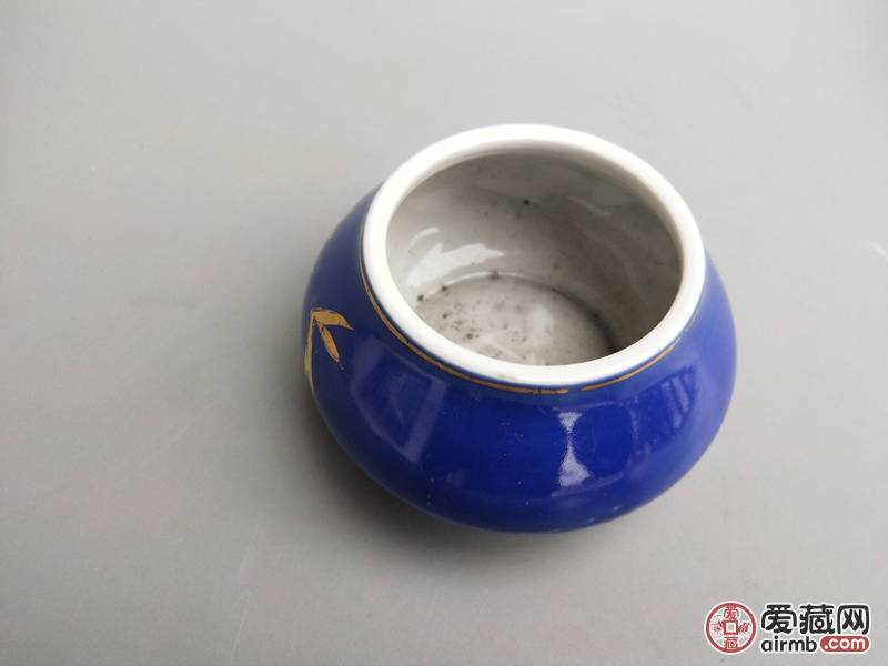 567瓷器景德镇厂货笔洗 \n