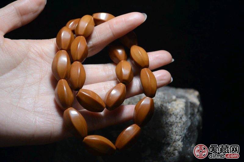 【品名】【六棱核】橄榄核雕手串