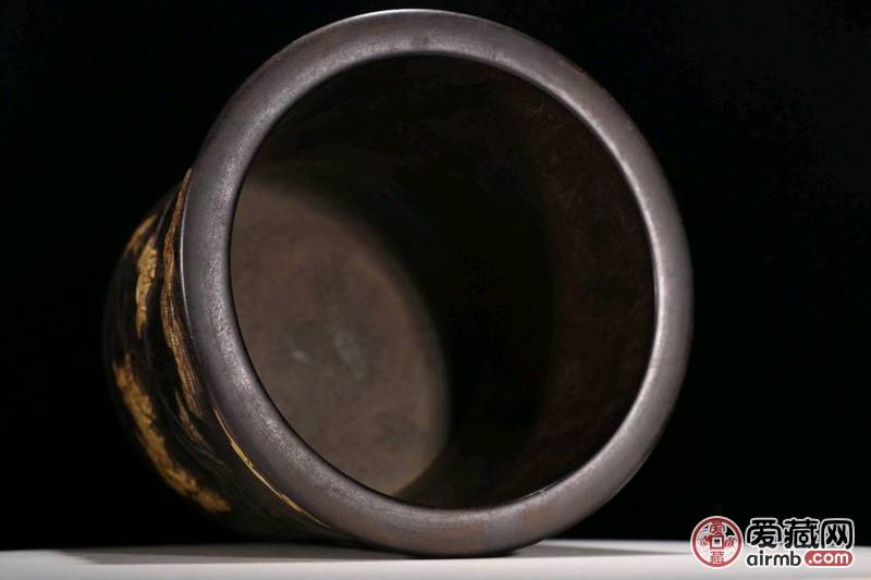 \n清 紫檀镶珍贵材质雕人物故