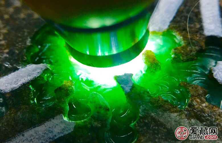 S676 打马坎冰飘色手镯料 