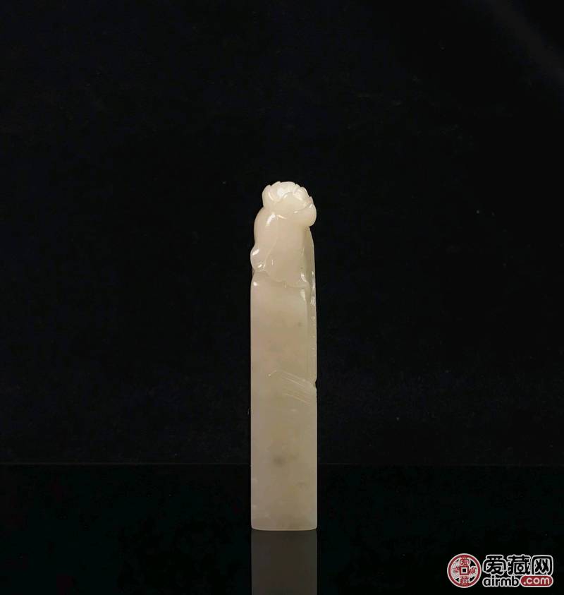 精品寿山老性芙蓉荷花印钮，石头