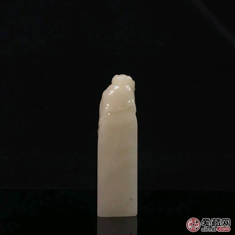 精品寿山老性芙蓉荷花印钮，石头