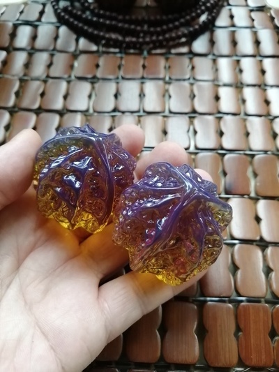 琥珀蜜蜡蓝珀文玩核桃一件,如图包真,价格及鉴定真假-私藏天下