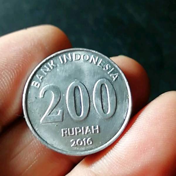 新版印度尼西亚200卢比铝质硬币随机发货多拍合