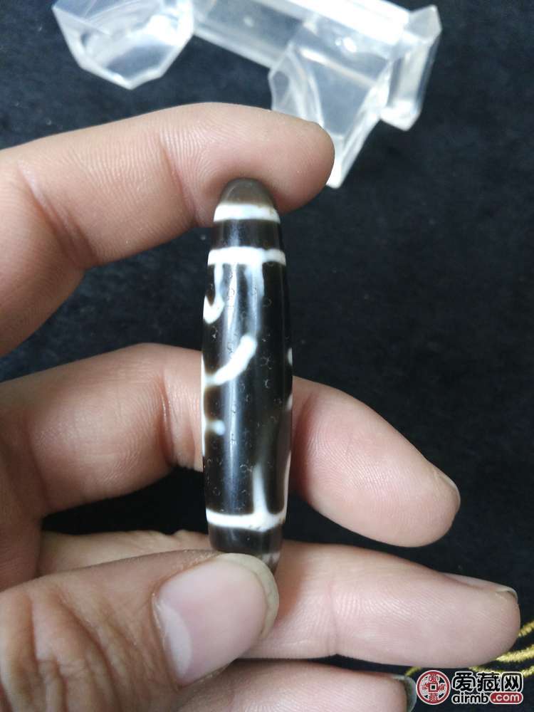 传世少见的老天珠挂件
<br 