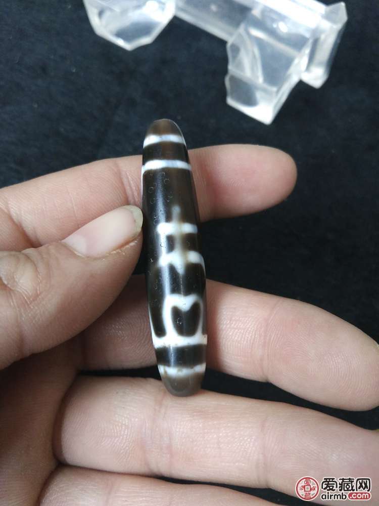 传世少见的老天珠挂件
<br 